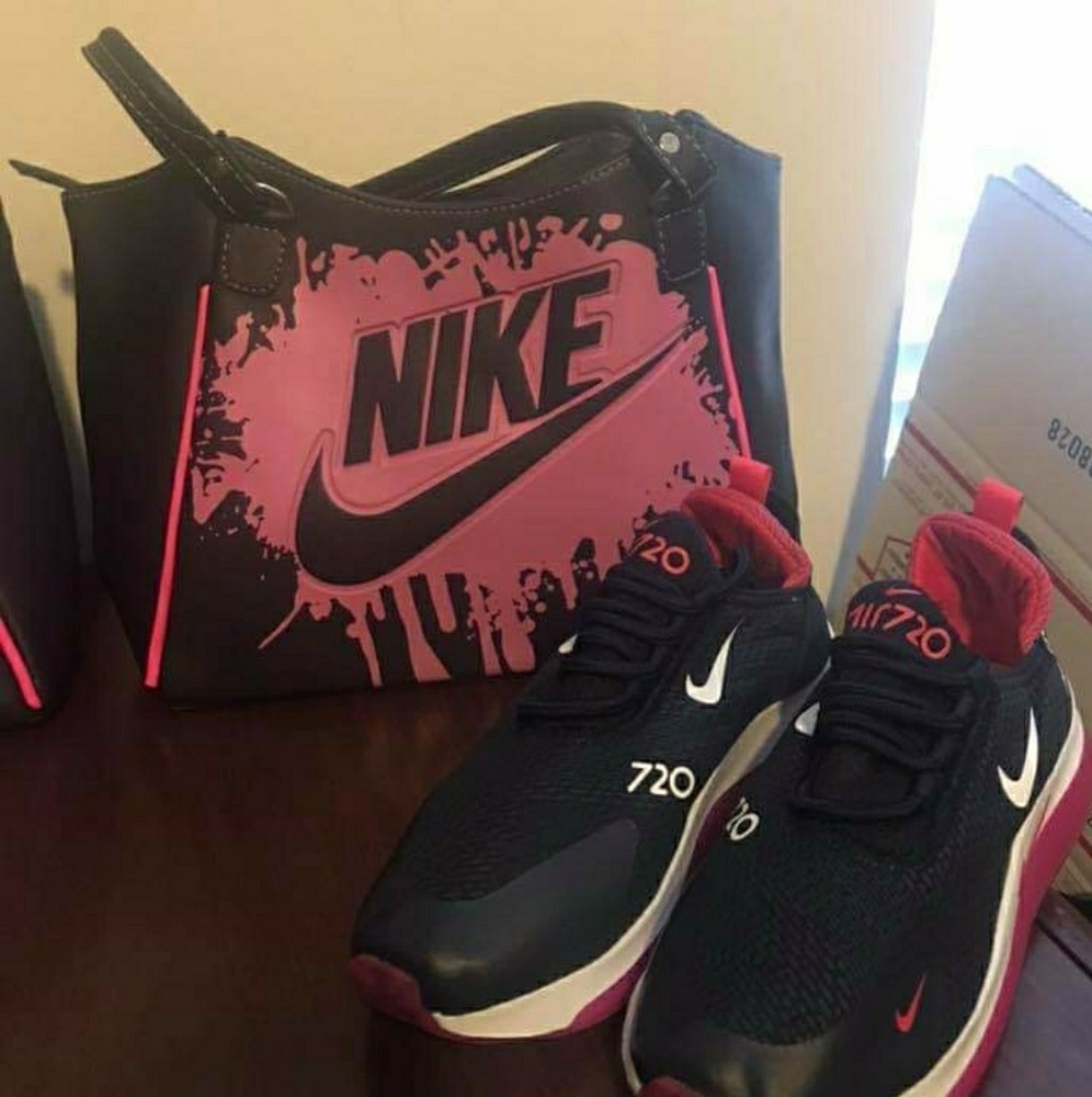 Nike bag and shoe set